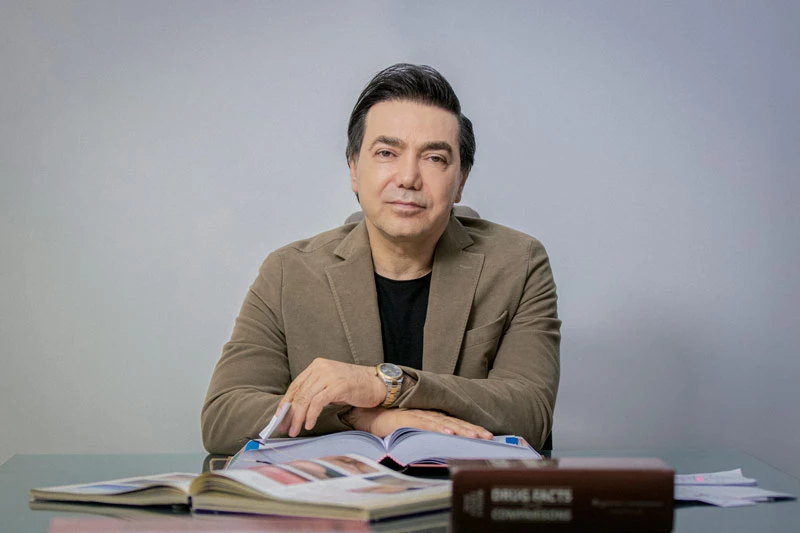دکتر نیلفروش زاده