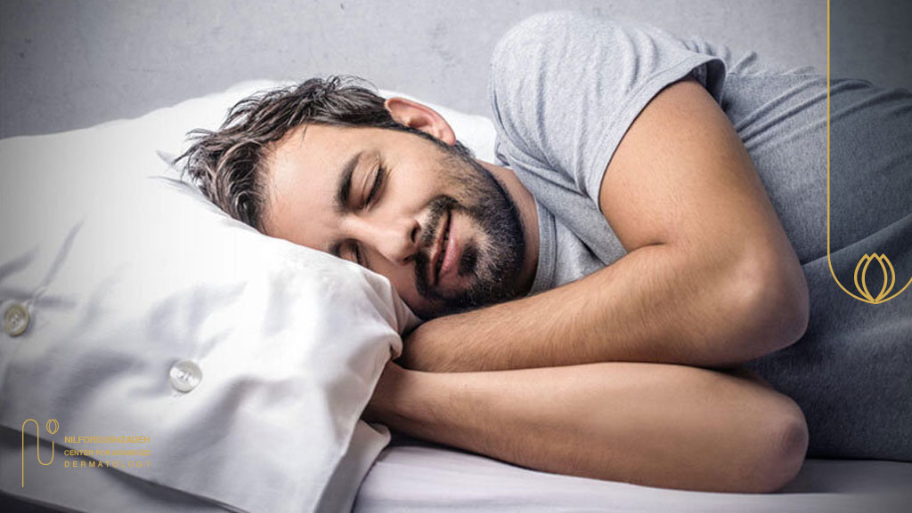 چرا بعد از کاشت مو نباید به پهلو خوابید؟