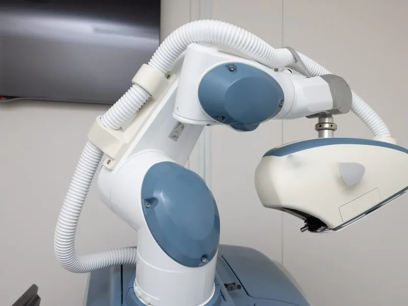 کاشت مو با ربات